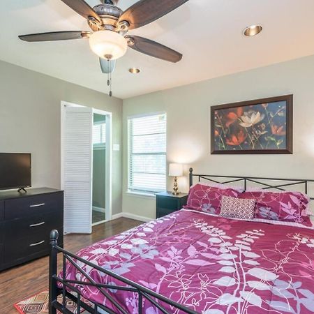Game Room, Pool & Fire Pit At The Medical Center San Antonio Exterior foto